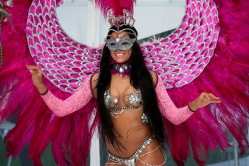 Бразильские танцовщицы на 23 февраля