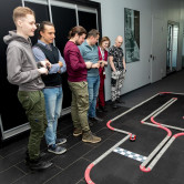 Гонки на радиоуправляемых машинках в офисе на 23 февраля