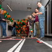 Трассовые машинки на 23 февраля в офис