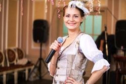 Ведущая мероприятия на 23 февраля