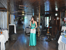 Ведущая на 23 февраля