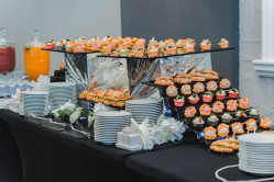 Выездной кейтеринг на 8 марта