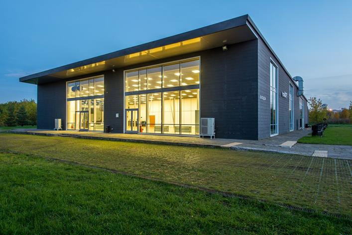 Закрытая беседка в Москве на природе для мероприятий и праздников