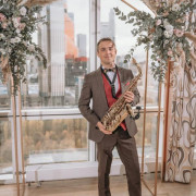 Саксофонист на юбилей