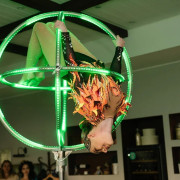 Акробатический оригинальный номер Сфера