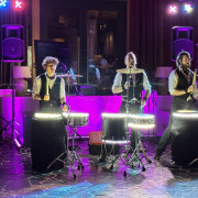 Барабанное шоу ( неоновая подсветка барабанов)