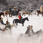 проведение новогоднего корпоратива русская охота на природе зимой
