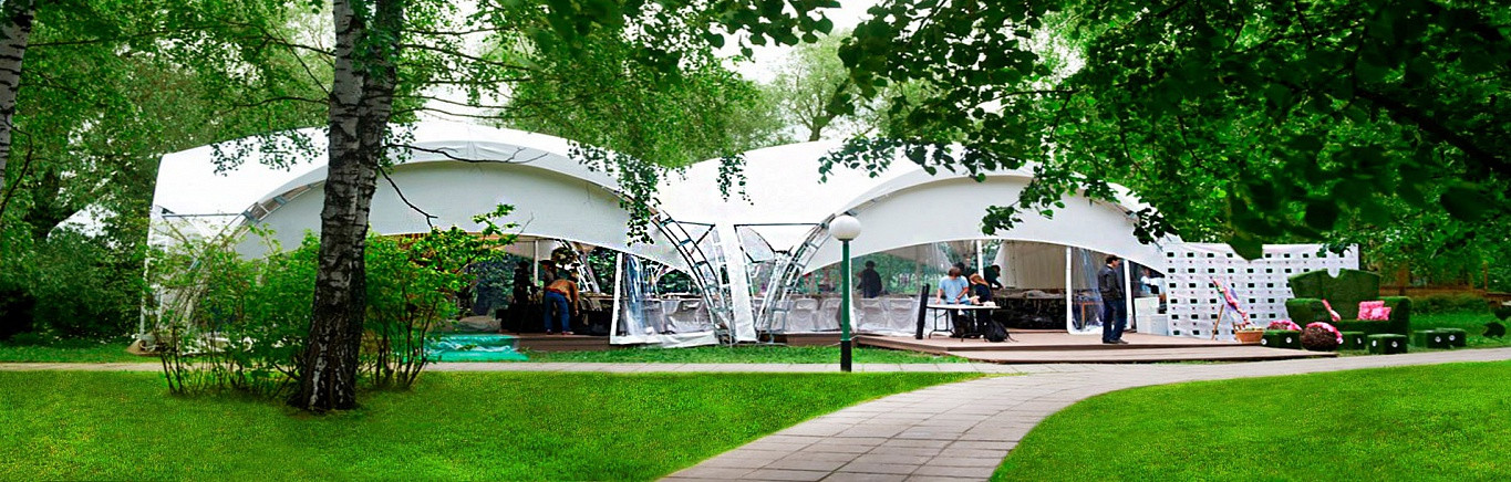 шатер с площадкой для мероприятий на природе