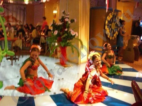 Индийский танцевальный ансамбль